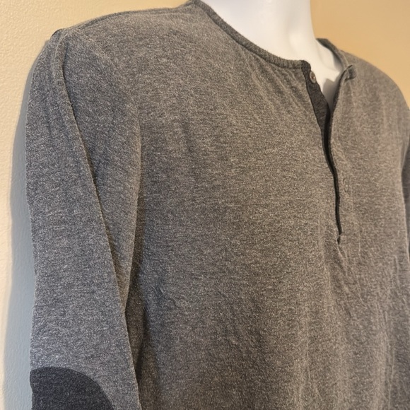 FIVE FOUR Henley. Size Large - Picture 7 of 10